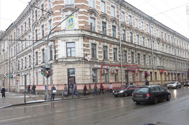 Аренда торгового помещения  47 м2 возле М Площадь Ленина с отличной проходимостью