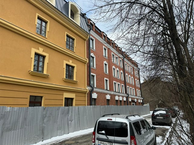 Продажа отдельно стоящего здания 1900 м² в центре Санкт-Петербурга на Васильевском острове