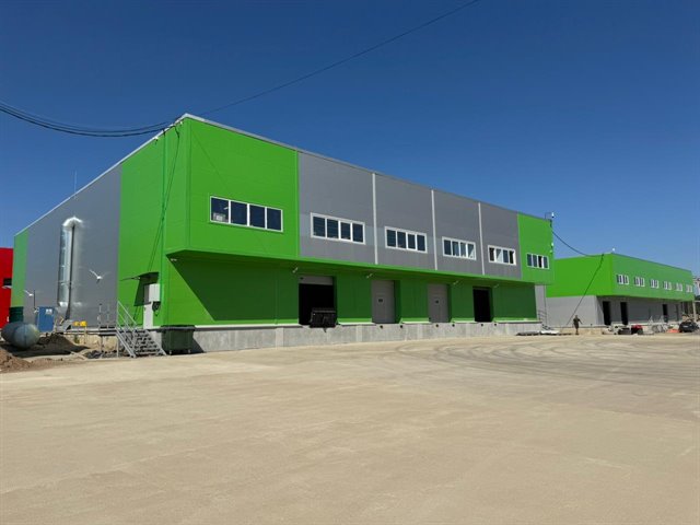 Аренда 6 ангаров с пандусами от 1500 м² до 9000 м²