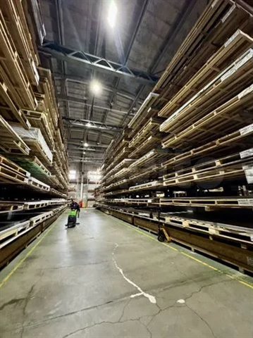 Продажа производственно-складского комлпекса 2339 м² на земельном участке 32 сотки