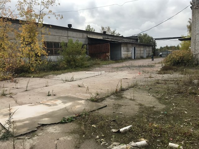 Аренда неотапливаемого помещения 1000 кв м под склад-производство на отдельной территории возле КАД