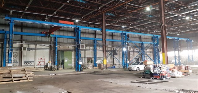 Аренда теплого производственно-складского помещения 2600 кв.м с кран-балкой на 10 тонн., близость КАД