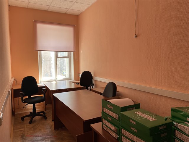 Аренда офисного помещения 200 кв м у метро Петроградская