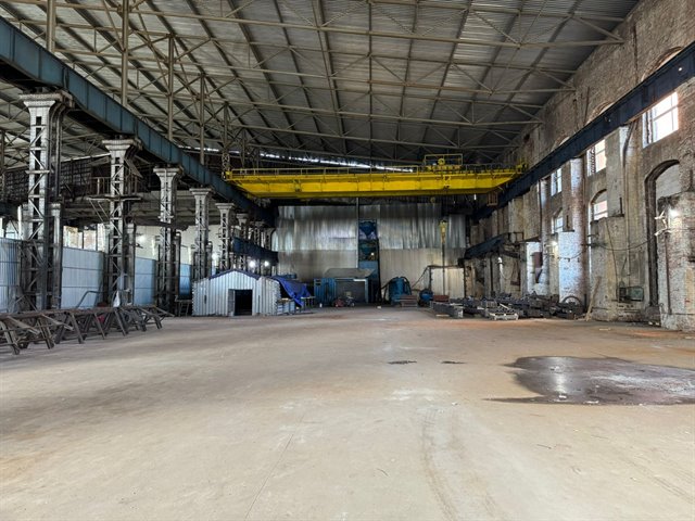 Аренда отапливаемого помещения 7200 м² под склад, производство с кран-балками