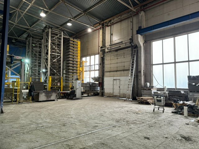 Аренда производственно-складского помещения 1500 м ² с кран-балкой 10 т