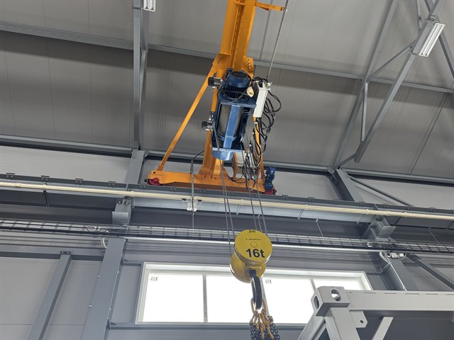 Аренда производственного помещения 1500 м² с кран-балками 5 и 16 т