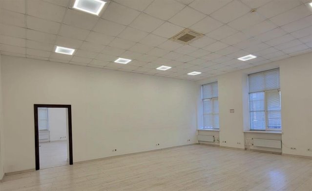 Продажа действуещего бизнес-центра 3512 м² в центре Санкт-Петербурга
