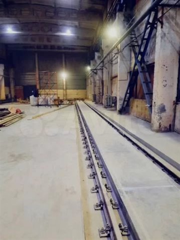 Аренда части теплого цеха 380 м² с мостовым краном на 10 тонн в городе