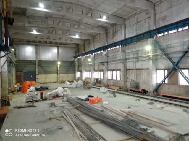 Аренда части теплого цеха 380 м² с мостовым краном на 10 тонн в городе