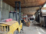 Продается база 1,3 га со строениями