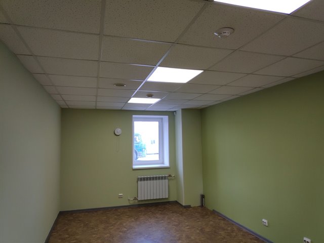 Аренда производственно-складского здания 870 м² с мостовым краном на 10 тонн в городе