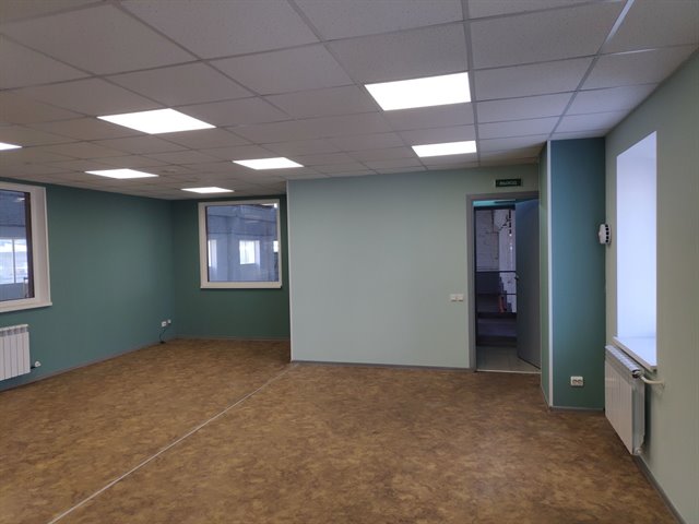 Аренда производственно-складского здания 870 м² с мостовым краном на 10 тонн в городе