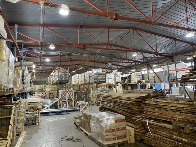 Аренда склада с пандусом 750 м² в городе