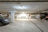 Аренда отапливаемого паркинга под торговлю, шоу-рум - 1651 м2