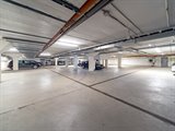 Аренда отапливаемого паркинга под торговлю, шоу-рум - 1651 м2