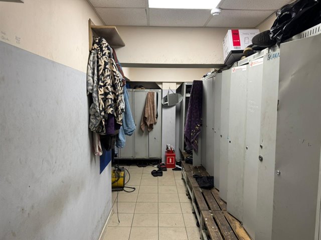 Продажа производственного помещения 900 м² с кран-балками в городе