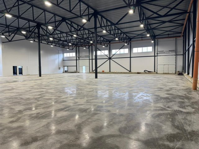 Аренда помещения свободного назначения 1500 м² под склад, производство, автосервис