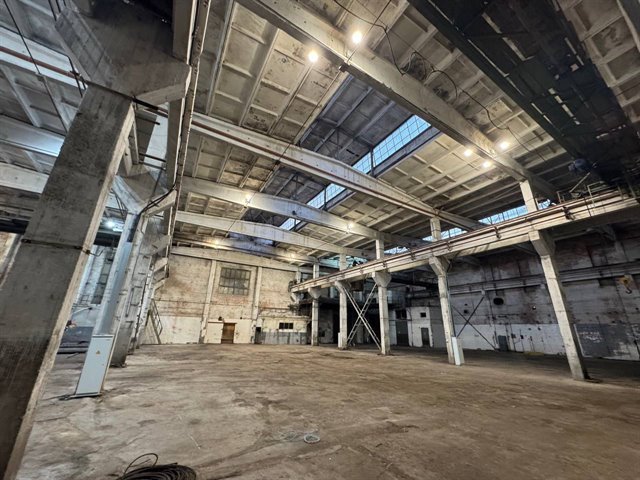Аренда под склад-производство 1922 м² с 3 кран-балками  на 3, 3 и 5 тонн