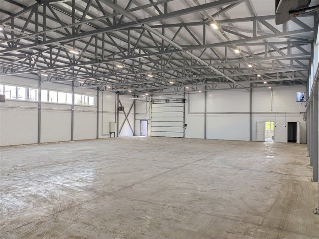 Продажа готового производственного комплекса 1620 м² на земельном участке 40,8 соток