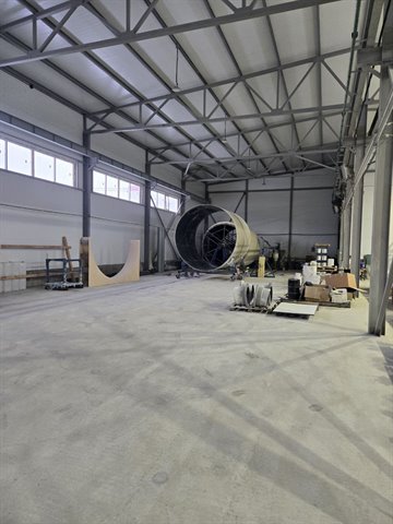 Аренда отапливаемого ангара 1100 м² с двумя кран-балками на 5 т