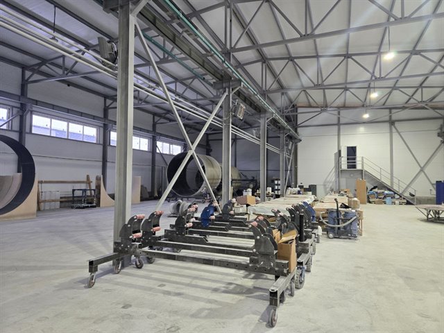 Аренда отапливаемого ангара 1100 м² с двумя кран-балками на 5 т