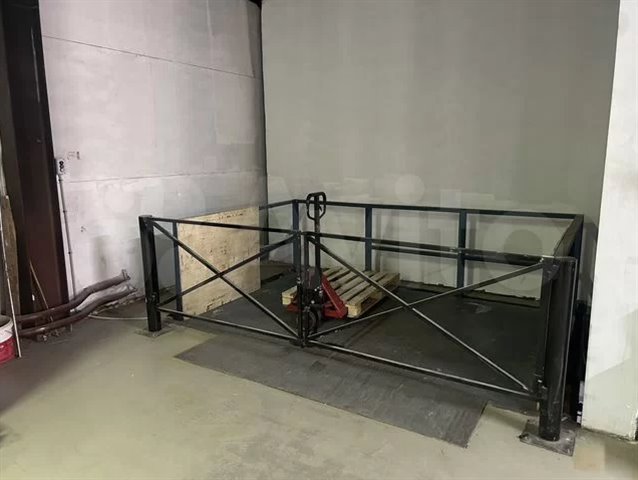 Аренда помещения 1600 м² под склад-производство с офисом