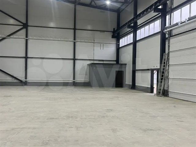 Аренда отапливаемого производственного помещения 1500 м² c кран-балкой на 10 т