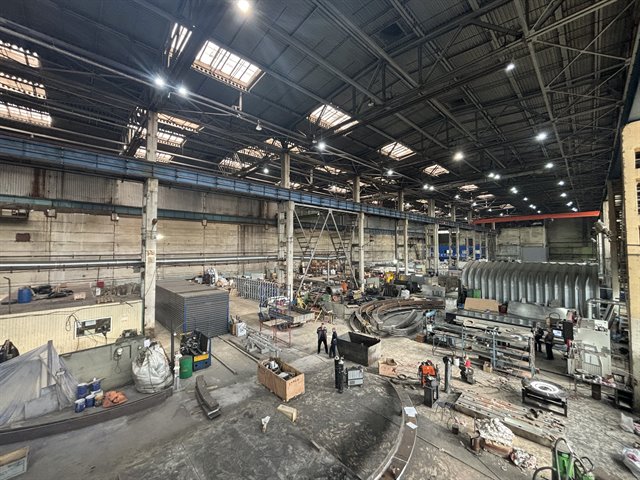 Аренда части помещения под склад-производство 1777 м² с краном на 10 т 