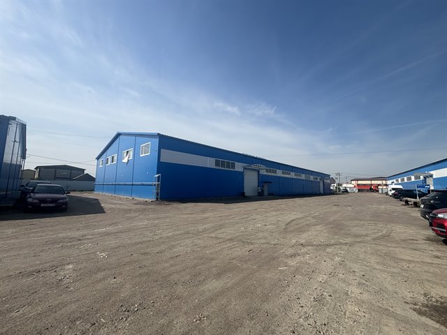 Производсвенно-складской ангар с офисом, 1242 м²