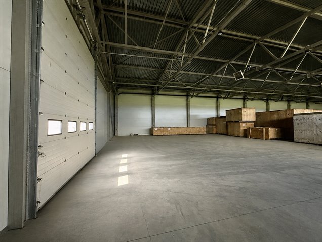 Аренда теплого производственно-складского помещения 1200 м² в Лаголово с возможностью установки кран-балки 