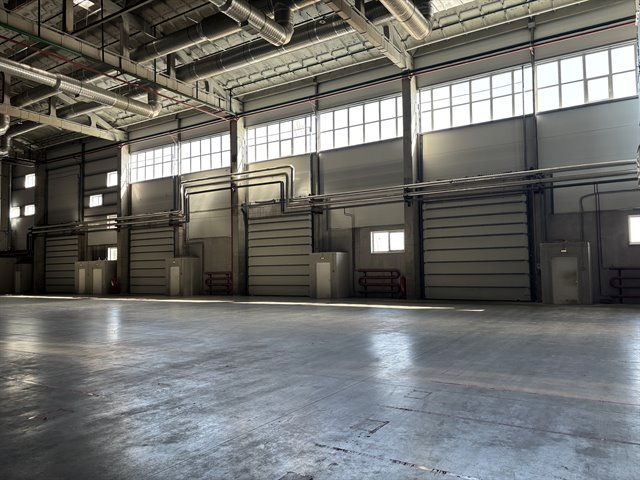 Аренда помещения под склад/производсво от 3000 до 7000 м² с э/э до 1мВт в 2-3 км от КАД