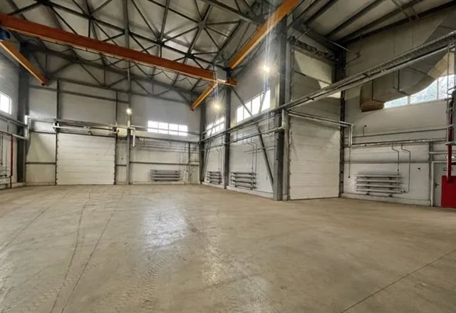 Аренда теплого цеха 685 м² c двумя кран-балками на 5 и 3,2 т
