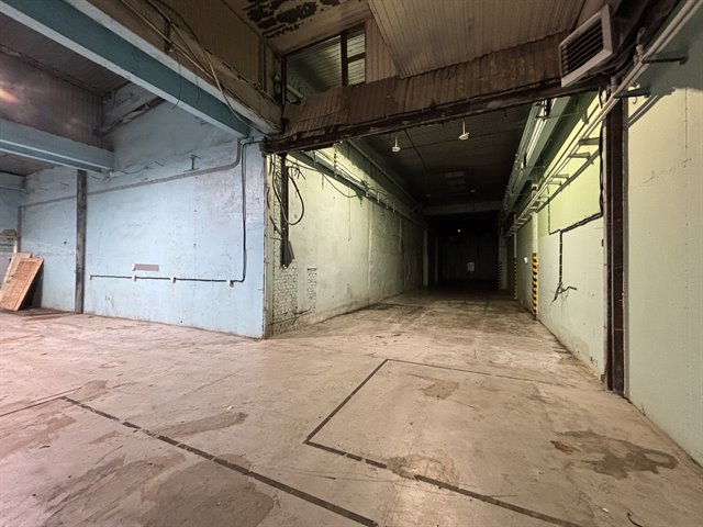 Аренда производственно-складского комплекса 2110 м² с 5 кран-балками от 2-10 тонн, мощностью до 2 мВт 