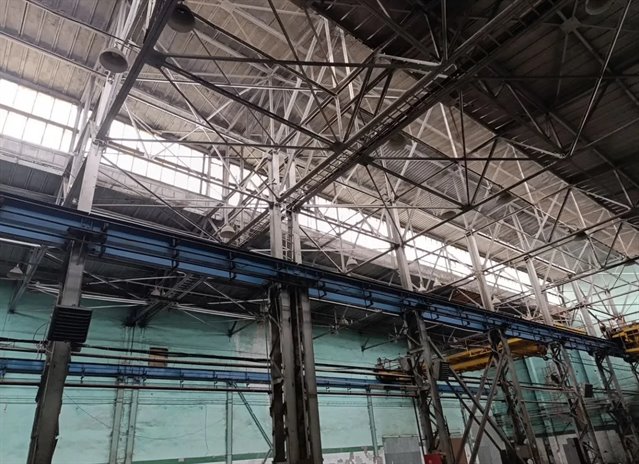 Аренда помещения под склад/производство 2505 м² с 5 кран-балками в городе 