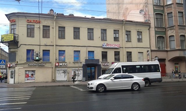 Средний пр 40. Средний проспект 50. магазин на среднем , 9 в.о. средний проспект 49 продажа аренда.